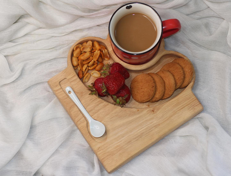 اردو خوری،تخته سرو چوبی (دنج)